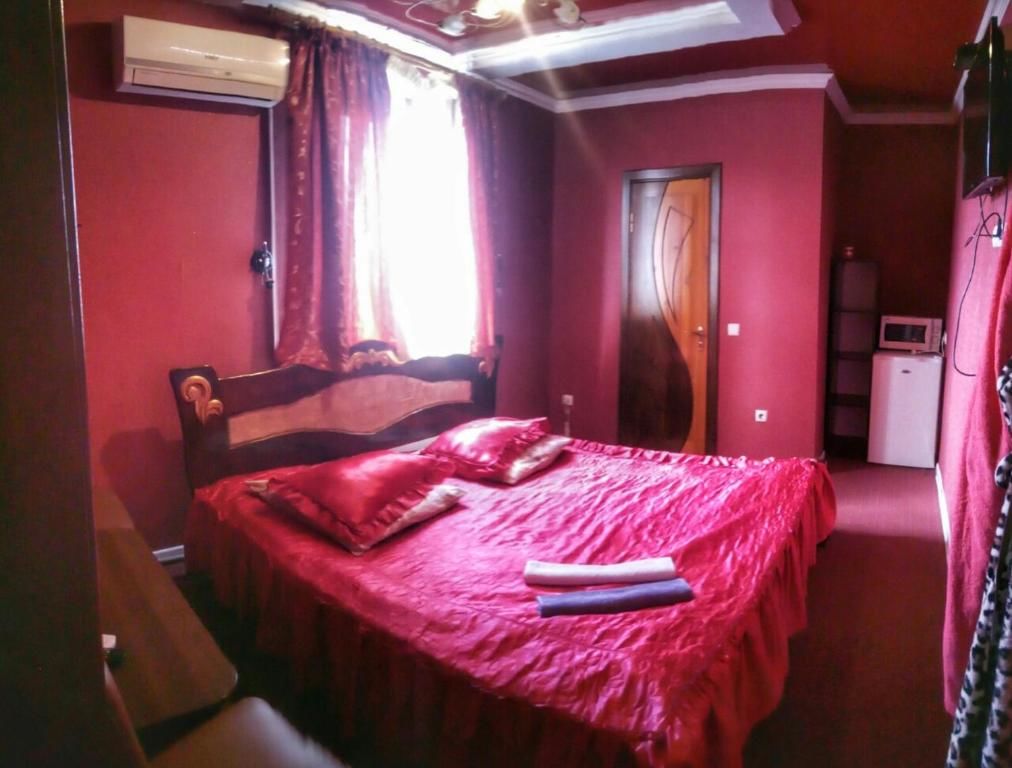 Гостевой дом Готель Сауна Водопад Хмельницкий